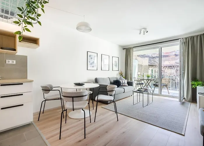Cosy Tolnai Street Apartments
