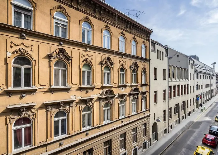 Cosy Tolnai Street Apartments